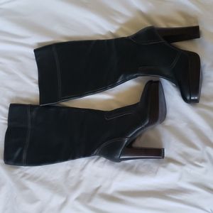 Colin Stuart Knee high heeles boots. Dark brown leather. Size 7.5